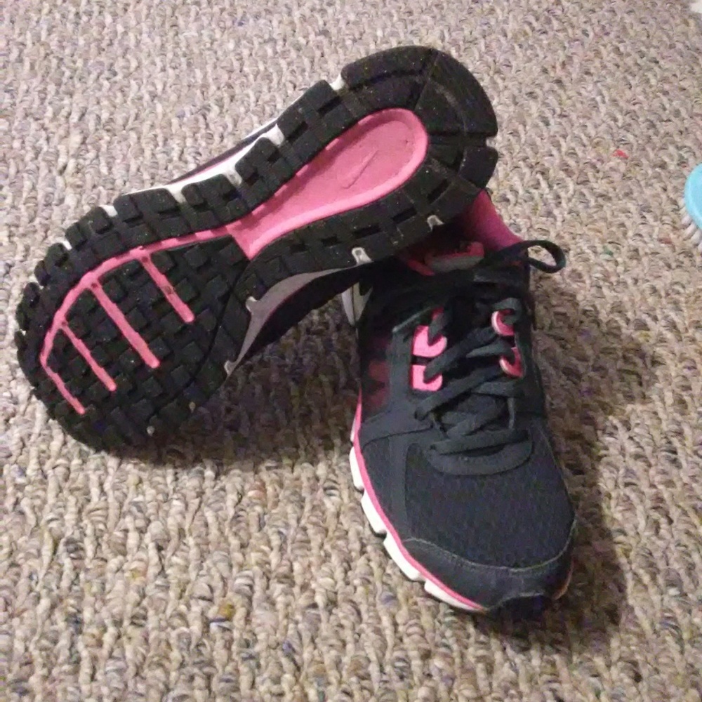 Shoes - Picture 2 of 2